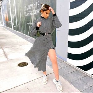 Dress black and white dots